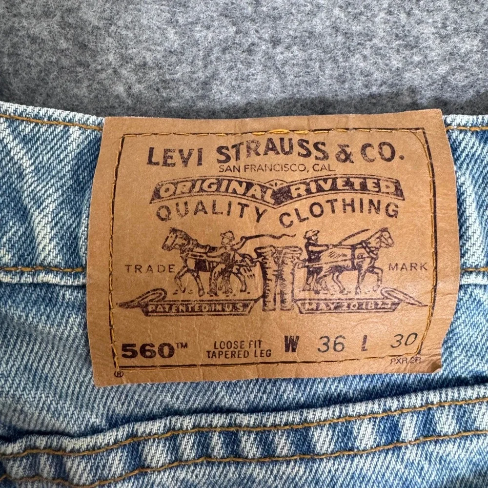 Vintage 1997 Levis 560 Orange Tab Jeans 36x30 Made in USA Loose Fit